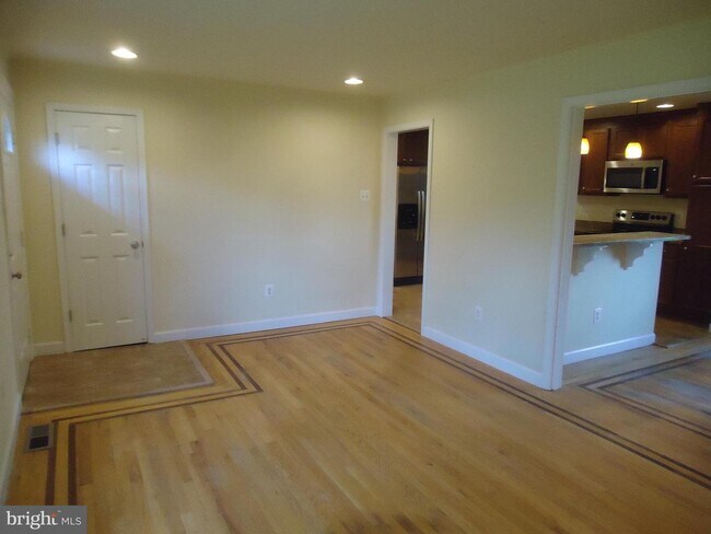 Foto del edificio - 16594 Purcellville Rd