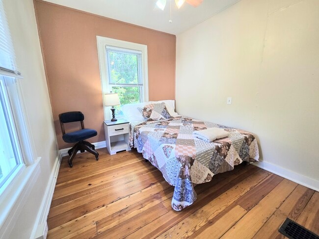 Foto del edificio - 4243 Old Clyde Rd