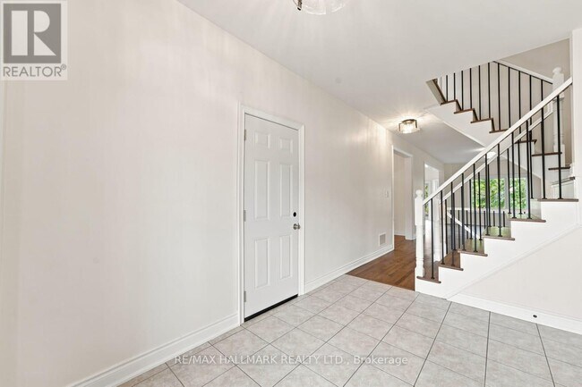 Building Photo - 310 Miller Park Ave