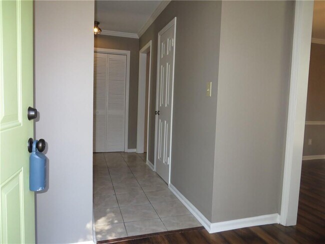 Building Photo - 3913 Hadley Farm Dr