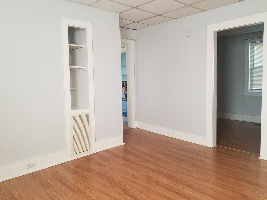 Primary Photo - 212 Water St