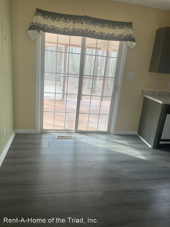 Foto del edificio - 3 br, 2 bath House - 1806 Little Road