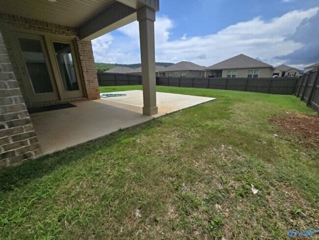 Foto del edificio - 427 Jackson Pt Cir