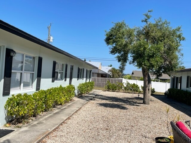 Foto del edificio - 627 92nd Ave N