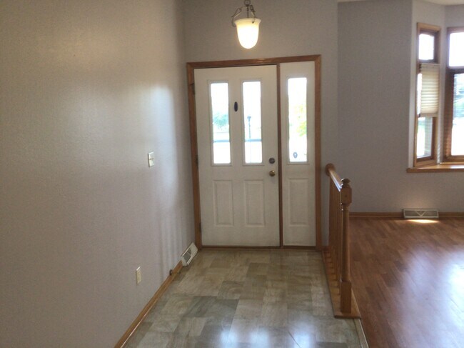 Building Photo - 1114 Heron Court