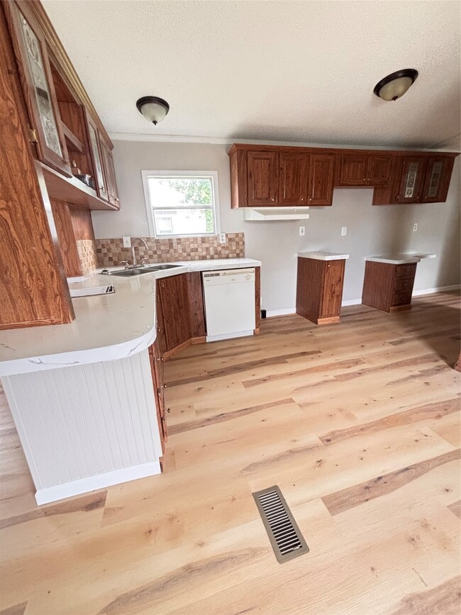 Building Photo - 229 Morris Ln