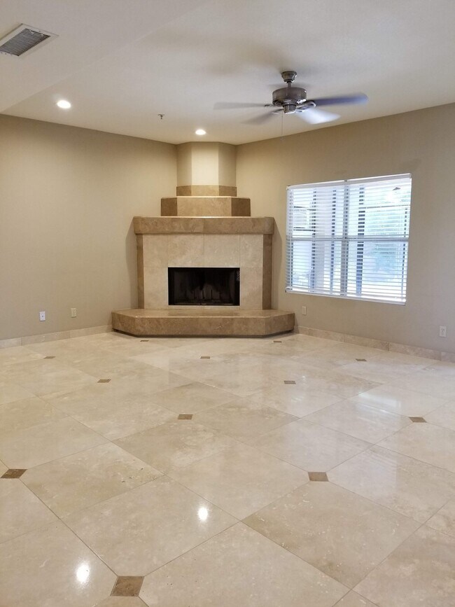 Building Photo - GORGEOUS Over 3500 SQFT 5 BED 4 BATH HOME in Scottsdale