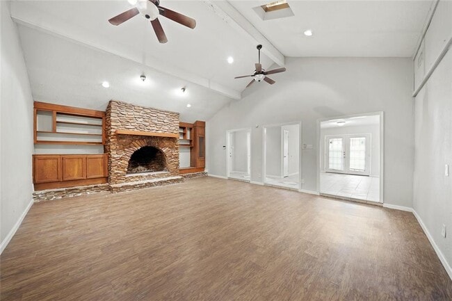 Building Photo - 3248 Hemlock Cir