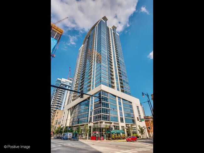 Foto del edificio - 100 E 14th St
