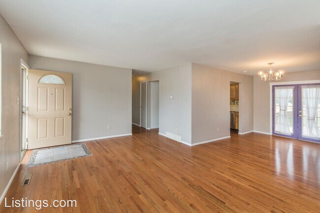 Building Photo - 5 br, 3 bath House - 5575 Oro Grande Dr