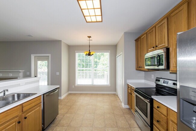 Building Photo - 5794 Crimson Oak Ct