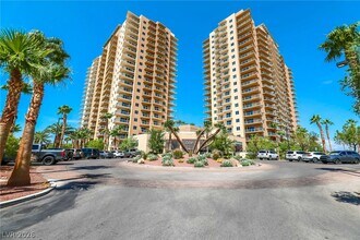 Building Photo - 8255 S Las Vegas Blvd