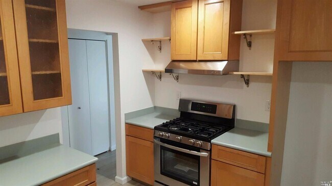 Building Photo - 36 Meridian Cir