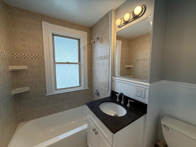 Building Photo - 29 Trull St