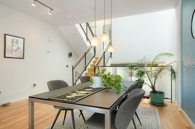 Dining Area - 4400 W 46th Ave