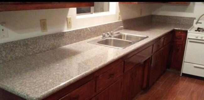 Foto del edificio - 2 bedroom 2 bathroom House In Apple Valley, Ca