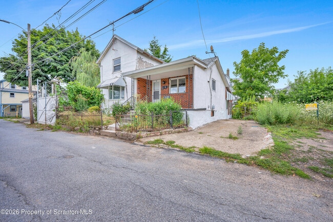 Building Photo - 1020 Farber Ct