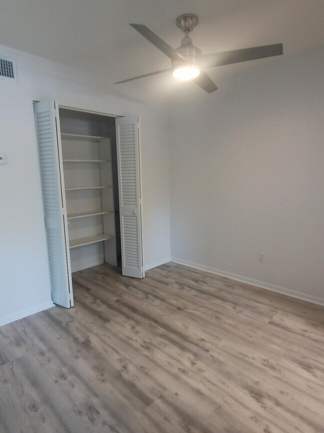 Foto del edificio - 640 SE 2nd Ave