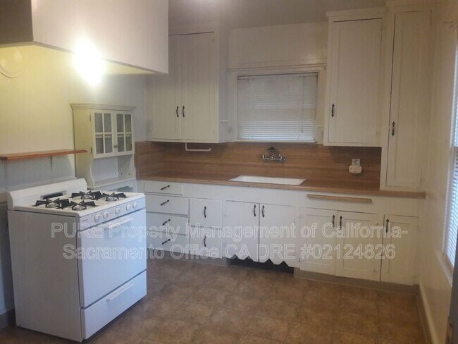 Foto del edificio - 2625 D St