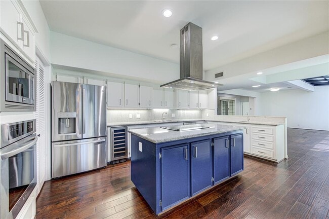Building Photo - 2106 Shadybriar Dr