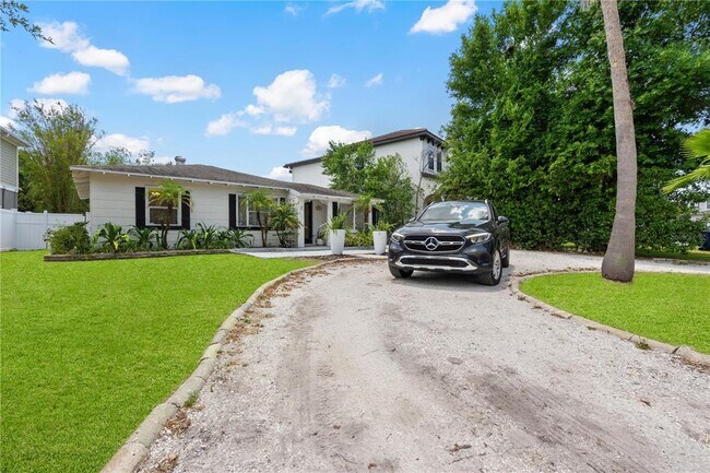 Foto del edificio - 3606 W Royal Palm Cir