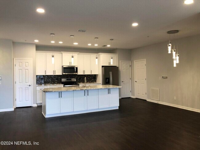 Foto del edificio - 11251 Campfield Dr