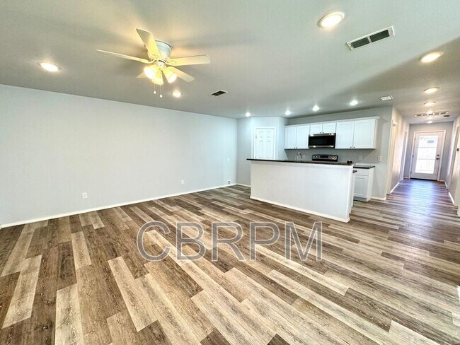 Building Photo - 1304 N Dover Ave