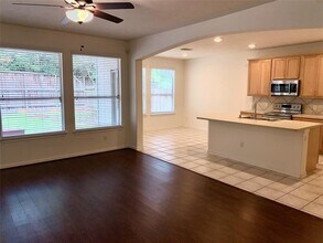 Building Photo - 130 Ledgestone Pl