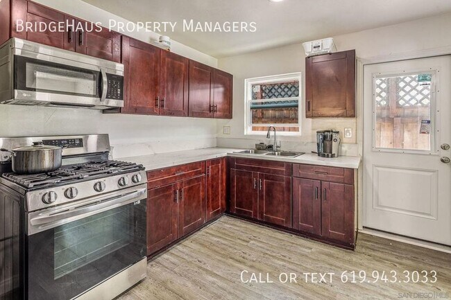 Foto del edificio - **$500 OFF FIRST MONTH'S RENT** Convenient...