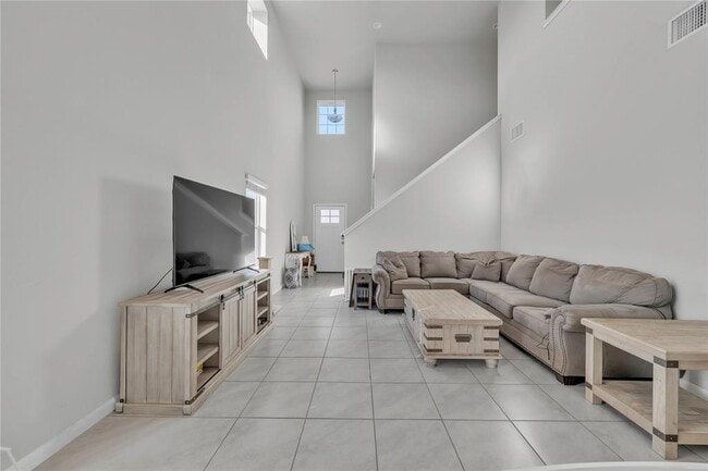 Building Photo - 6813 Ranchito Dr