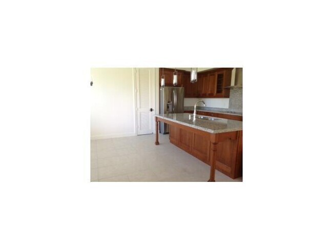 Building Photo - Executive Golf Course Home