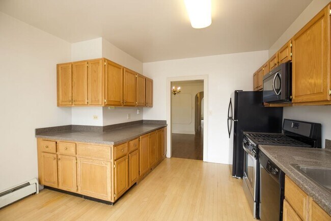 Foto del edificio - 2645 W Greenleaf Ave