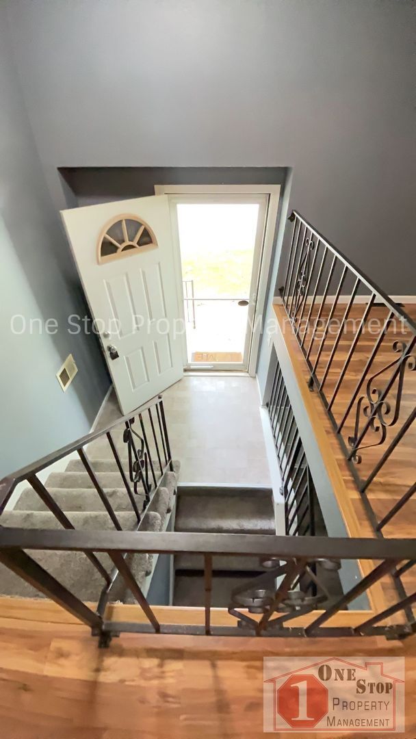Foto del edificio - 4 bedroom, 2 bathroom home in Blue Springs...