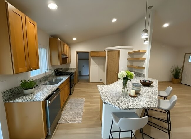 Building Photo - 14818 Bluegrass Loop