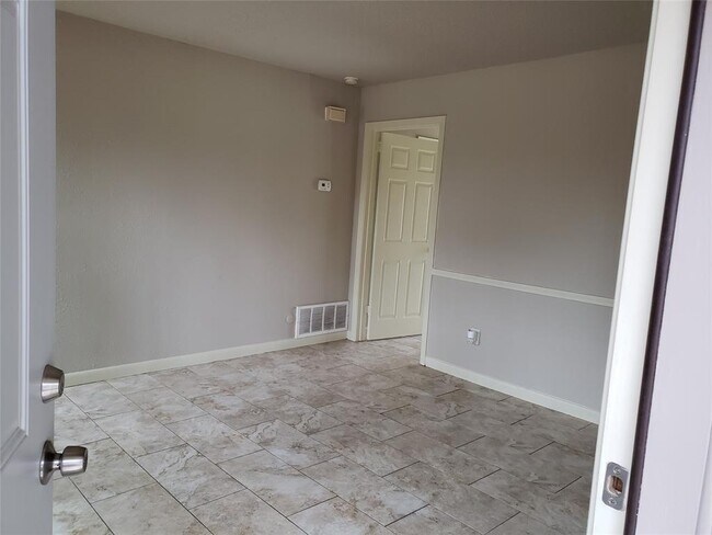 Foto del edificio - 1410 N O'Connor Rd
