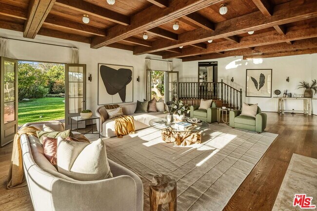 Foto del edificio - 1744 Reedvale Ln