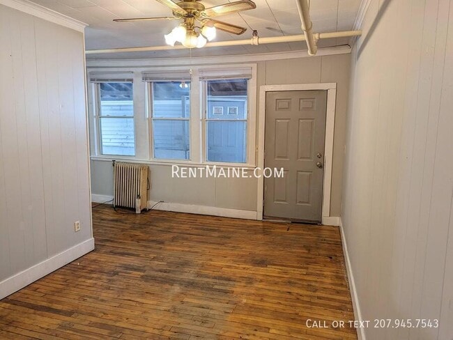 Building Photo - 569 Hammond St