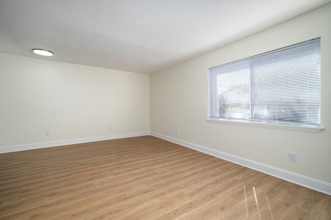 Foto del edificio - Beacon Pointe Apartments