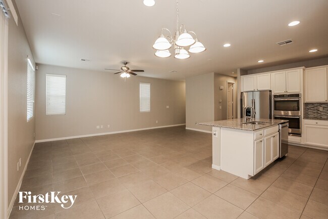 Foto del edificio - 5630 Bishop Flowers St