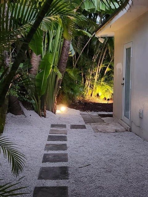 Foto del edificio - 5760 NE 27th Ave