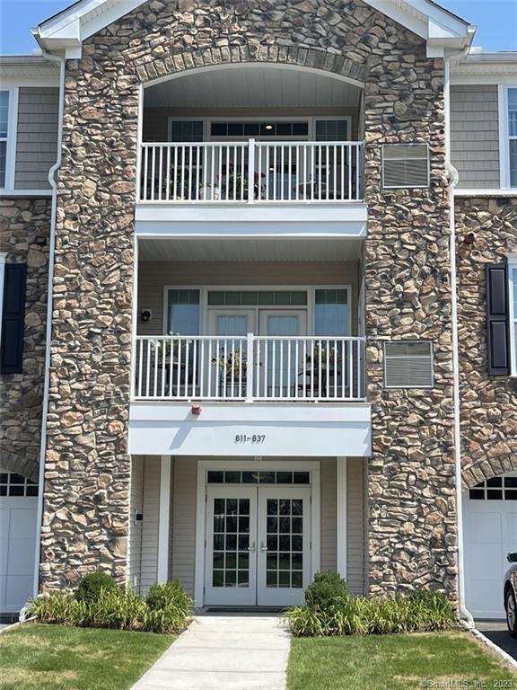 Foto del edificio - 834 Brookside Ct