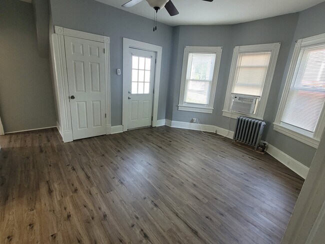 Living room - 2315 Jackson St