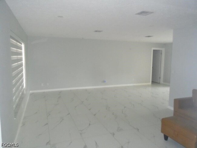 Foto del edificio - 1401 Everest Pkwy