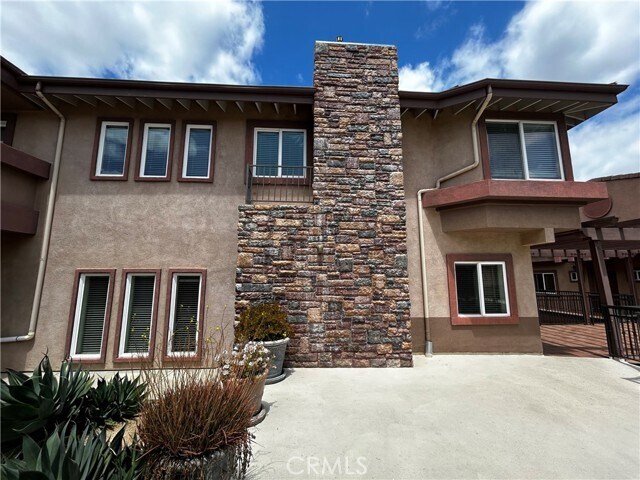 Building Photo - 5241 Colodny Dr