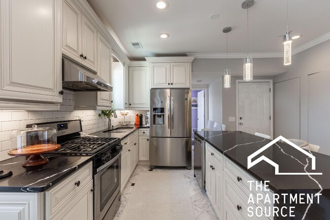 Foto del edificio - 3527 W Shakespeare Ave