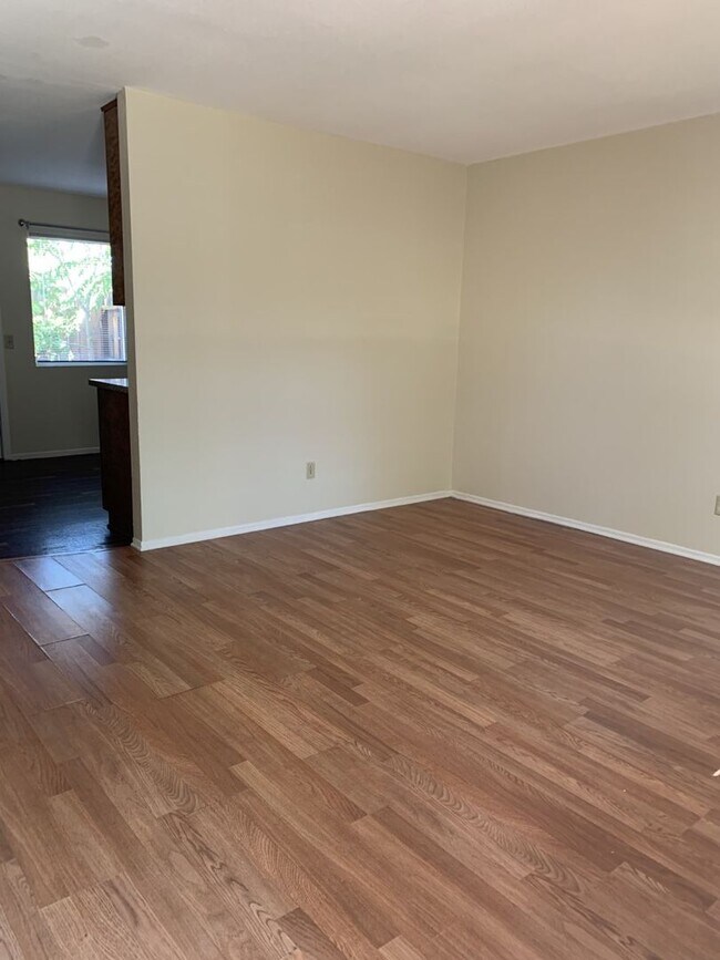 Foto del edificio - 2 bed Duplex