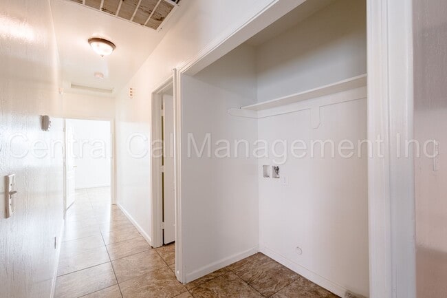 Foto del edificio - 703 N Street