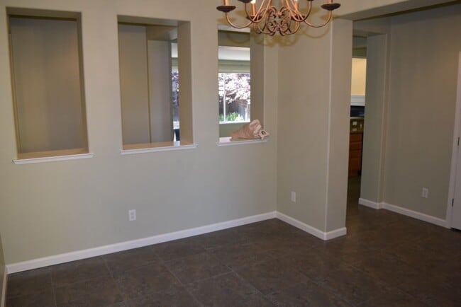 Building Photo - 1378 Seymour Cir