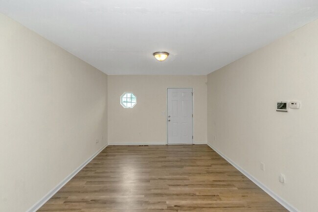 Foto del edificio - 1038 Wheel House Ln