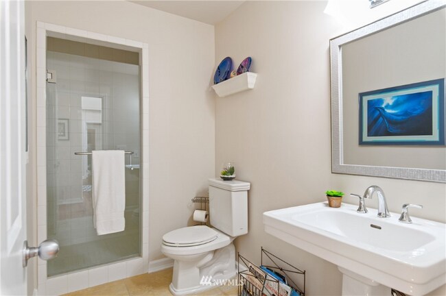 Foto del edificio - 12707 54th Ave NW